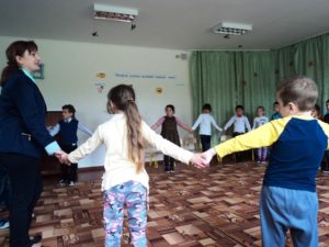 12.04.2017  Activitate publică ”Peripețiile unei note muzicale” prezentată de conducătorul muzical, Fedosov Oxana și grupa pregătitoare.