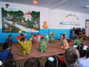 27.10.2017 Activitate extracurriculară ”Toamna de aur” . Copii fericiți, educatori creativi.