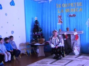 17.01.2018 Picii de la grădiniță își iau rămas bun de la sărbătorile de iarnă. Activitate extrașcolară ”În ospeție la bunica” , educator: Țațu Larisa