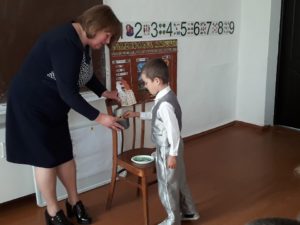 24.04.2018 Activitate integrată în grupa mare ”Sunt de ajutor părinților”, educator: Țațu Larisa