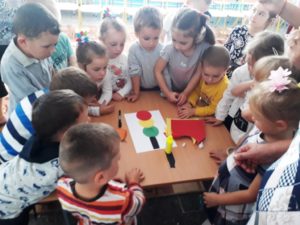 14.09.2018 Finalizarea Decadei Educației  Rutiere .  Copiii din grădiniță au demonstrat cunoștințe în domeniu. Bravo educatoarelor !!!