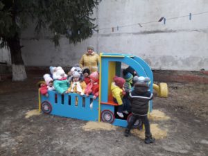 22.11.2018 Amenajarea terenului de joacă