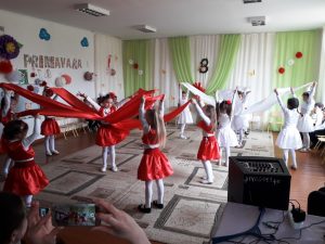 06.03.2019 Sărbătoarea mamelor în grupa mare, educator: Stefoglo Anastasia