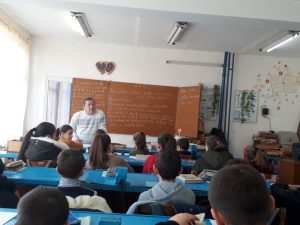 18.12.2019 Oră publică în clasa a Vi-a, disciplina – Educația pentru drepturile omului cu subiectul „Violența școlară – factor de risc pentru elevi, părinți și profesori”