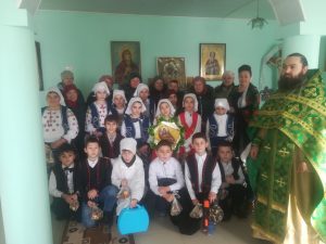 Astăzi, 07.01.2020, elevii instituției au dus buna vestire despre nașterea Domnului Iisus Hristos și la biserica din comună.