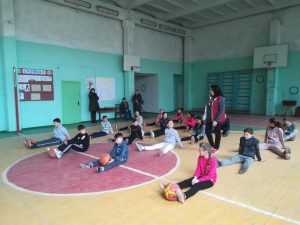 28.02.2020, Oră publică în clasa a V-a la disciplina Educație fizică, subiectul „Consolidarea săriturii în sprijin depărtat peste capra de gimnastică”, profesor – Sizova Tatiana