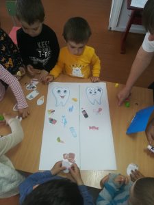 Actavitate extracuriculară ,, Vreau să fiu sănătos,, grupa mică Albinuța, educător Stefoglo Anastasia.