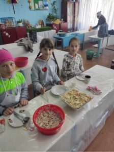 Oră practică la Educația tehnologică. Cl-4.Diriginte Rașcenco Angela