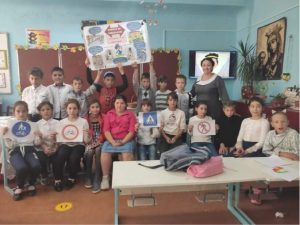 Participarea elevilor cu CES la ,,Decadă circulației rutiere,, a avut un efect deosebit asupra lor.Au învățat alături de colegii lor regulile de circulație,acordarea primului ajutor în caz de accident și multe altele. 24.09.2020