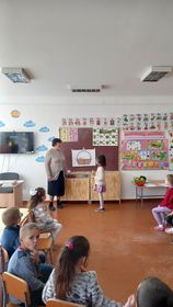 La data de 19.10.2022 a avut loc desfășurarea activității publice în grupa pregătitoare ”Buburuza” de către Novițcaia Rita, educator, cu subiectul ”Fructe și legume – izvor de sănătate.”