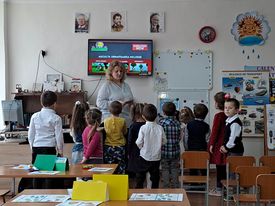 O atmosferă plăcută, caldă și lucrativă au avut de savurat grupa medie ”Fluturași”  la data de 17.02.2023, în cadrul activității ”Semaforul vesel” desfășurate de către Todorov Laura, educator.