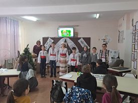 O activitate extracurriculară deosebit de captivantă s-a desfășurat în clasa IV-a în frunte cu Țațu Larisa, învățătoarea, care a avut loc la data de 21.03.2023 cu subiectul ”Povești amestecate, povești interpretate”