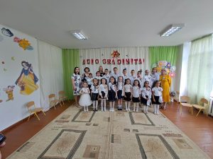 Iată că și în ultima zi a lunii mai dar și a întregului an de studii, preșcolarii din grupa ”Buburuza” își  iau și ei adio de la grădinița din IP Gimnaziul-gradinita”Igor Crețu” cu mirosm de copilărie îmbibată cu amintiri frumoase!