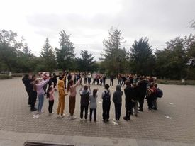 Un parteneriat util și diferit  din partea unei echipe de voluntariat din or. Chișinău care au implicat elevii în activități de divertisment cu caracter educativ.
