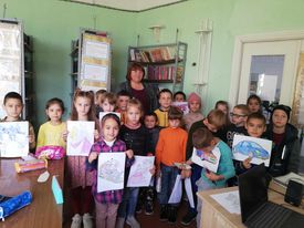 Clasa I-îi în frunte cu învățătoarea – Țațu Larisa care au fost la data de 20.10.23 în vizită la biblioteca istituției de a insufla spritul de lectură în Lăcașul cărților.