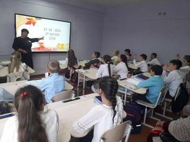 Și elevii clasei a IV-a au activat de ”Ziua ușilor deschise” la disciplina Matematica ”Adunarea și scăderea numerelor mai mici de 10000” sub dirijarea învățării Dnei Alexandrova Tamara, învățător.