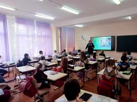 O altă lecție publică din cadrul ”Zilei ușilor deschise”, la data de 27.10.23,  s-a desfășurat în clasa I-îi, la disciplina Dezvoltarea personală, învățător – Țațu Larisa cu subiectul ”Ordonarea lucrurilor personale”.