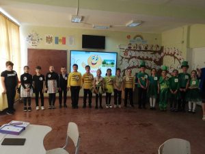 Ziua de 19.04.24 a fost remarcabilă prin desfășuratea activității extracurriculare destul de creativă și interesantă, în clasa a II-a în baza subiectului: ”Multe lucruri mai pot face, două mâini dacă-s dibace!” responsabil de organizare și desfășurare fiind învățătoarea Ivasenco Despina.