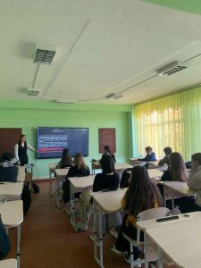 Formări cu elevii claselor a 8-a și a 9-a