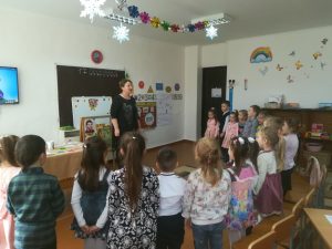 17.12.2019 Activitate demonstrativă în grupa mare „Ursul păcălit de vulpe”, educator – Todorov Laura